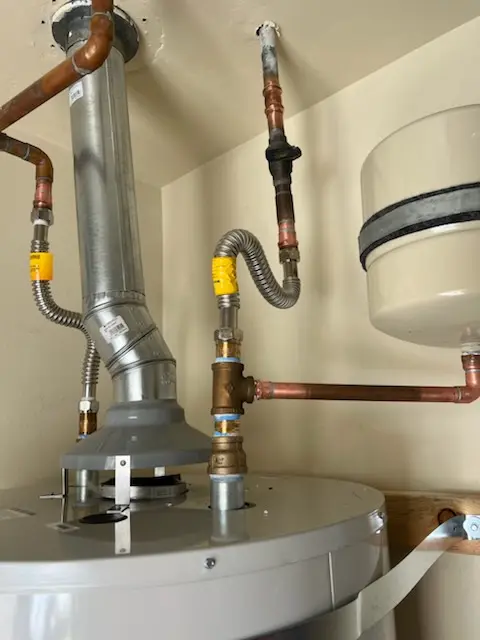 Water heater installation and plumbing repair in Sherwood Manor